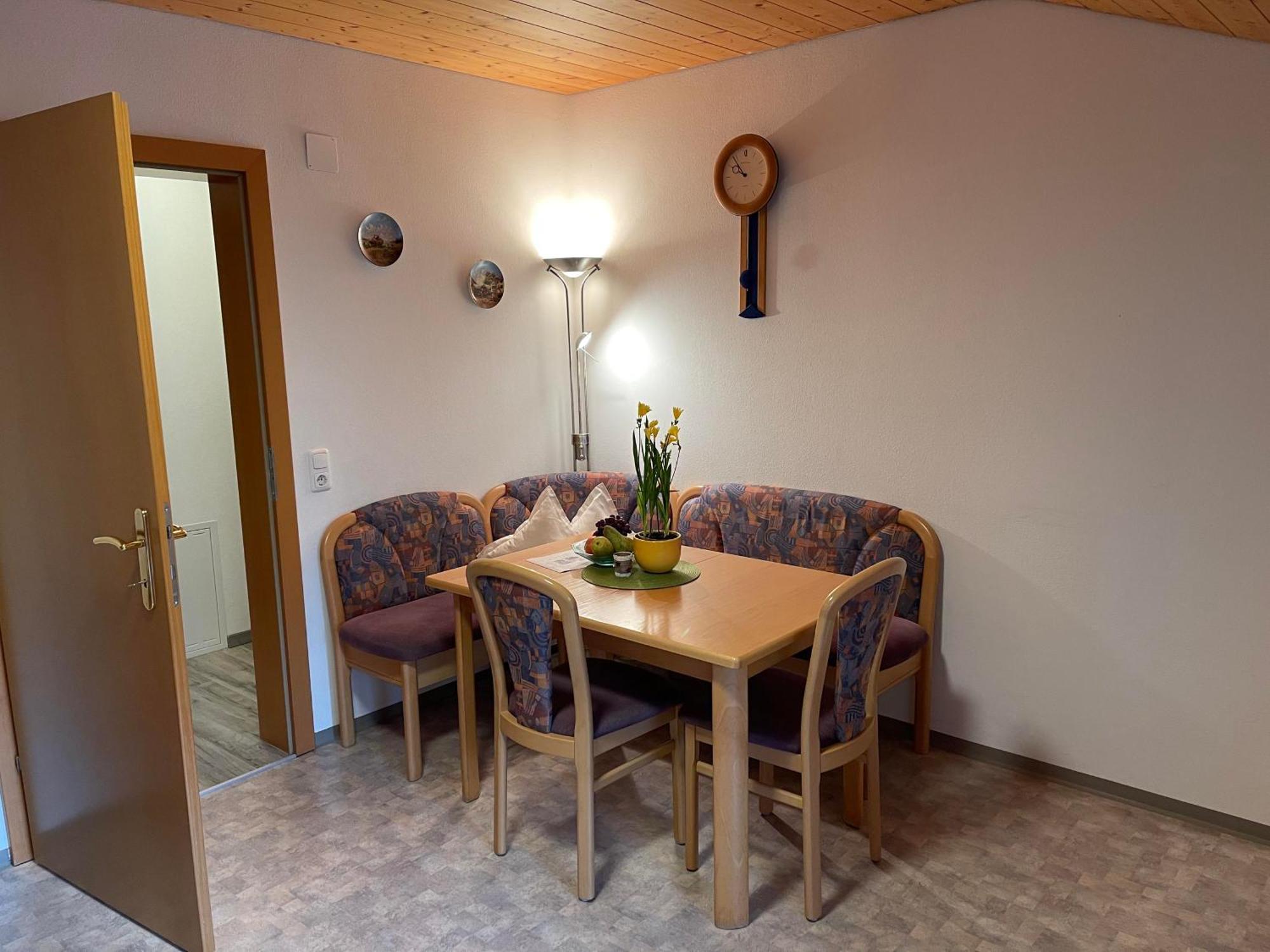 Haus Dagmar Apartamento Silbertal Exterior foto