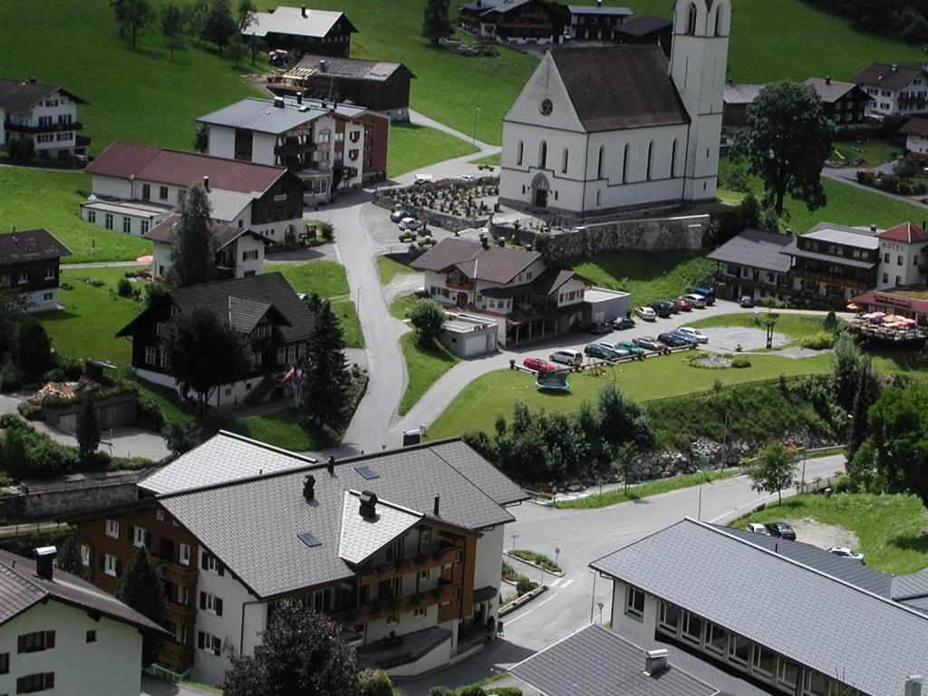 Haus Dagmar Apartamento Silbertal Exterior foto