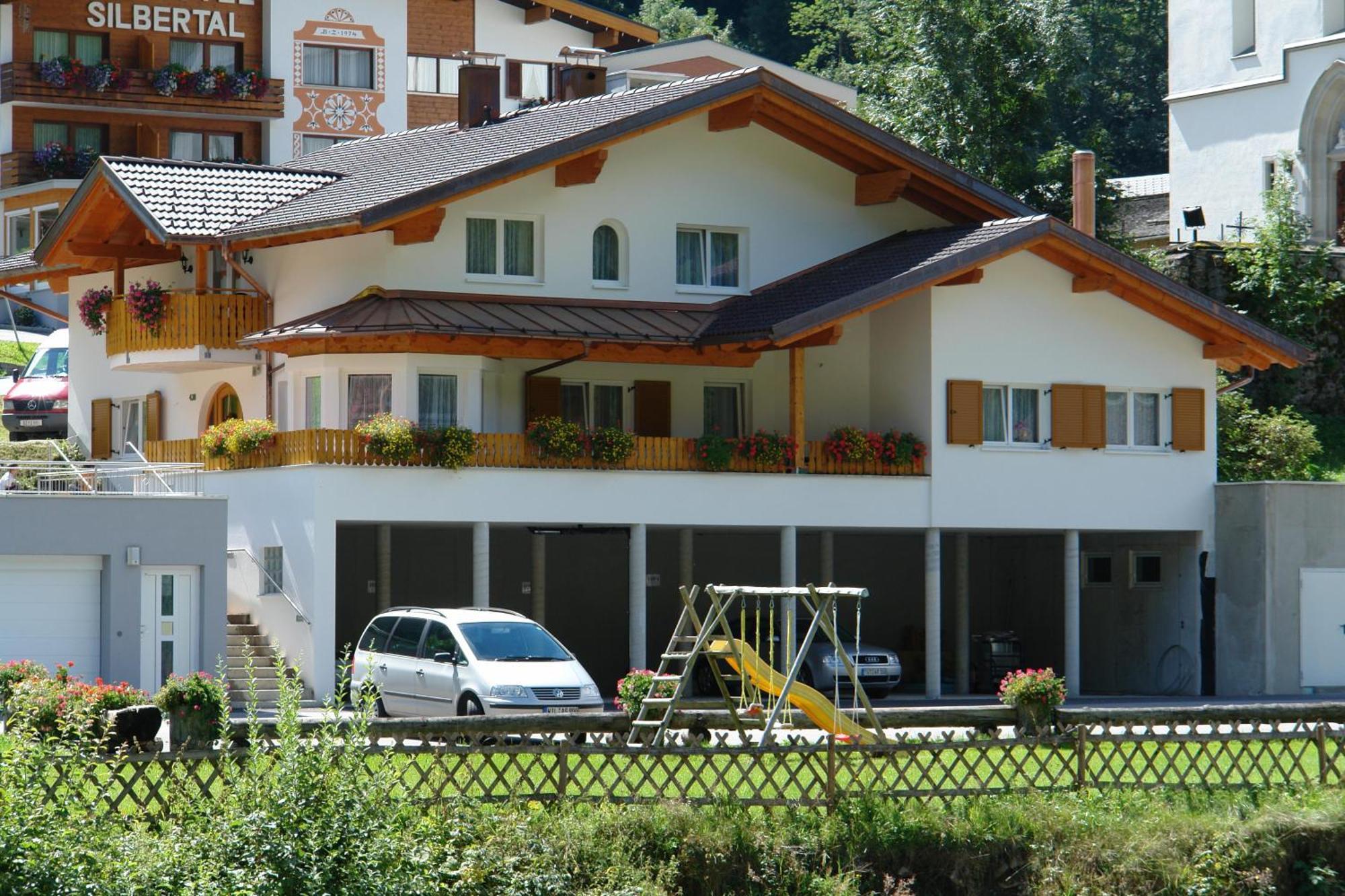 Haus Dagmar Apartamento Silbertal Exterior foto